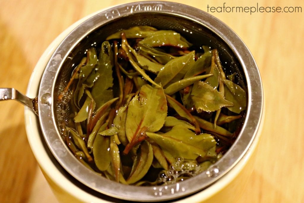 Nepali Tea Traders Ama Dablam Organic White Tea leaves brewing