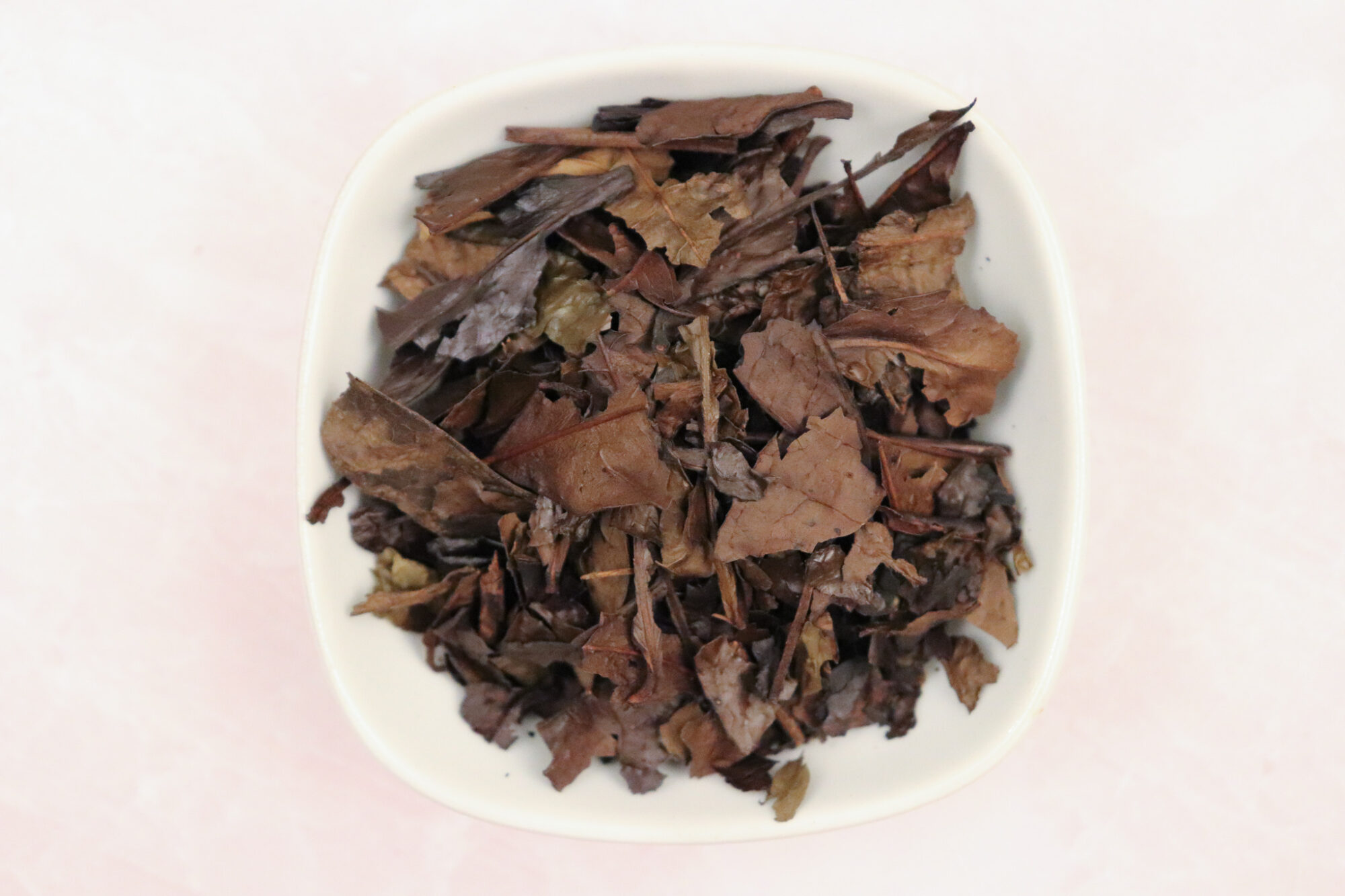Mizuba Tea Co. Organic Kyô-bancha - Closeup of leaves