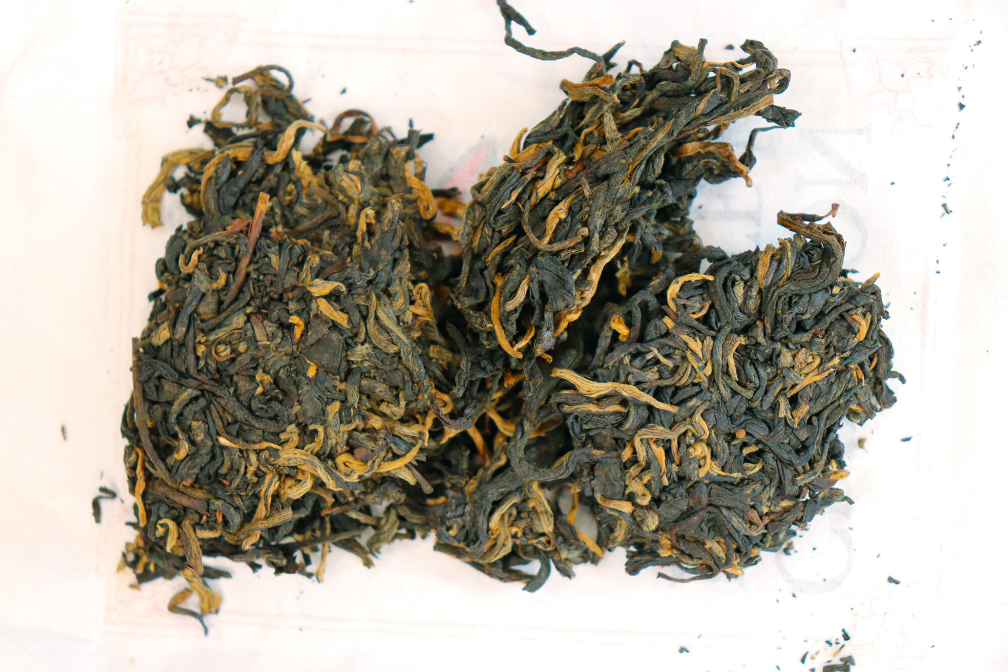 Crimson Lotus Tea Roam - dry leaves